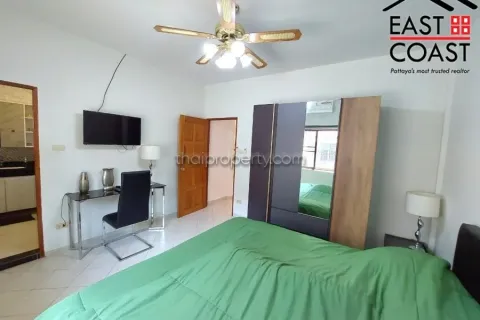 Casa de 3 dormitorios en Jomtien Beach, Pattaya, Tailandia № 212892 - foto 21