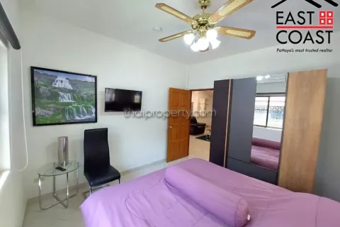 Casa de 3 dormitorios en Jomtien Beach, Pattaya, Tailandia № 212892 - foto 18