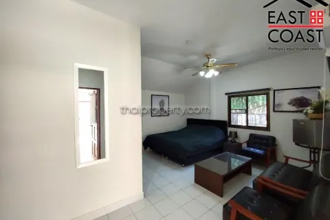 Casa de 3 dormitorios en Jomtien Beach, Pattaya, Tailandia № 212892 - foto 12