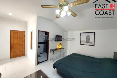 Casa de 3 dormitorios en Jomtien Beach, Pattaya, Tailandia № 212892 - foto 13