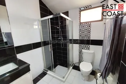 Casa de 3 dormitorios en Jomtien Beach, Pattaya, Tailandia № 212892 - foto 15
