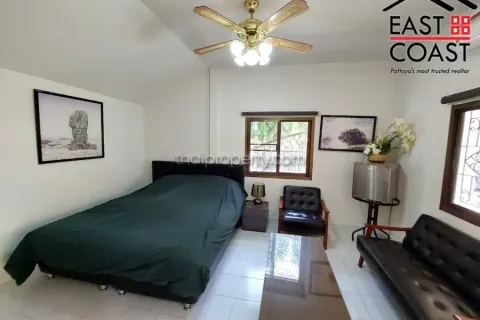 Casa de 3 dormitorios en Jomtien Beach, Pattaya, Tailandia № 212892 - foto 14