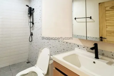 Casa de 6 dormitorios en Jomtien Beach, Pattaya, Tailandia № 212897 - foto 12