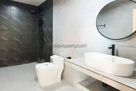 Casa de 6 dormitorios en Jomtien Beach, Pattaya, Tailandia № 212897 - foto 13