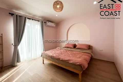 Casa de 6 dormitorios en Jomtien Beach, Pattaya, Tailandia № 212897 - foto 9