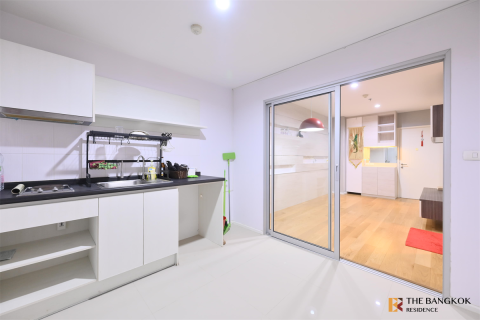 Condo in Bangkok, Thailand, 2 bedrooms № 185189 - photo 8