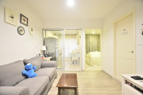 Condo in Bangkok, Thailand, 1 bedroom  № 185187 - photo 2