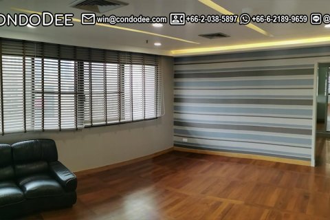 Condo à Khlong Toei, Bangkok, Thaïlande, 3 chambres № 200862 - photo 4