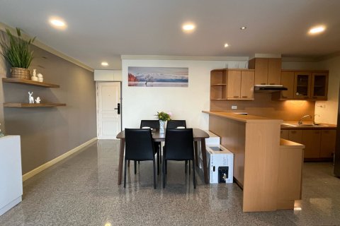 Condo à Khlong Toei, Bangkok, Thaïlande, 2 chambres № 200864 - photo 6