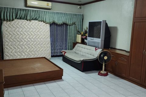 Таунхаус в Тхоене, Таиланд с 2 спальнями  № 141977 - фото 10