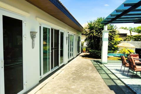 Вилла в Хуа Хине, Таиланд с 4 спальнями  № 149178 - фото 8