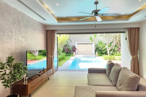 Villa in Phuket, Thailand 2 bedrooms № 149182 - photo 1