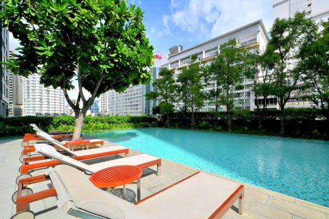 Condo in Bangkok, Thailand, 2 bedrooms № 119138 - photo 17