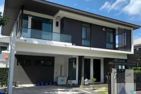 House in Samut Prakan, Thailand 4 bedrooms № 217002