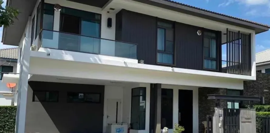 Haus in Samut Prakan, Thailand 4 Schlafzimmer № 217002