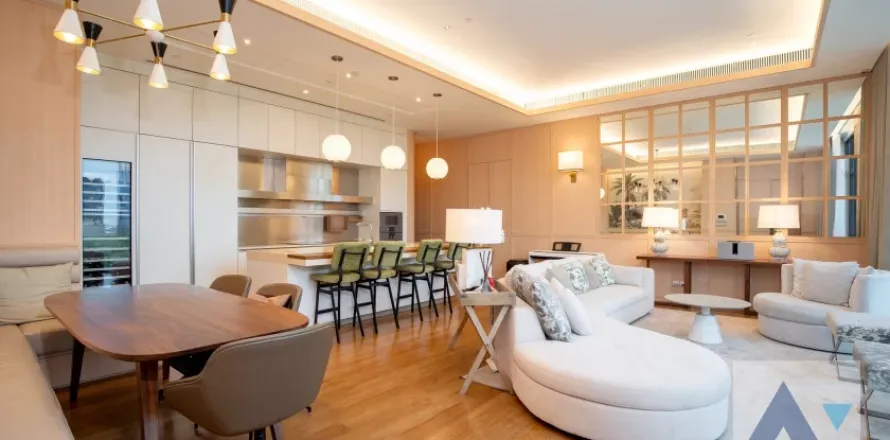 Condo à Pathum Wan, Bangkok, Thaïlande, 3 chambres  № 214421