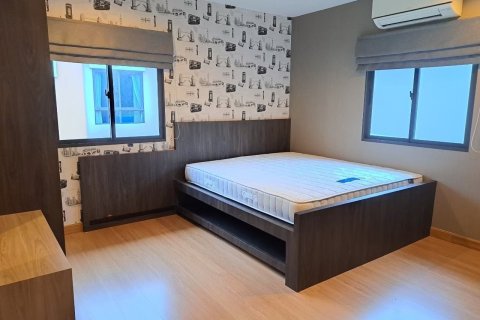 House in Kathu, Thailand 5 bedrooms № 156724 - photo 4