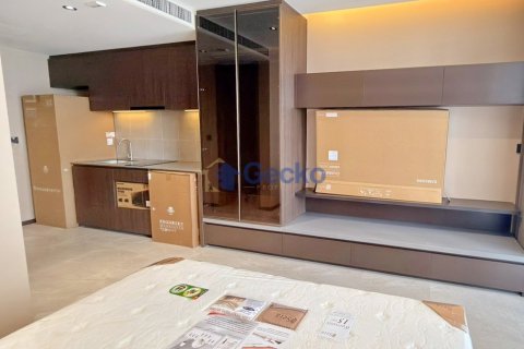 Studio in the Condo in Pattaya, Thailand  № 195826 - photo 2
