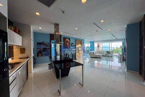 Condo in Pattaya, Thailand, 3 bedrooms  № 195825 - photo 3