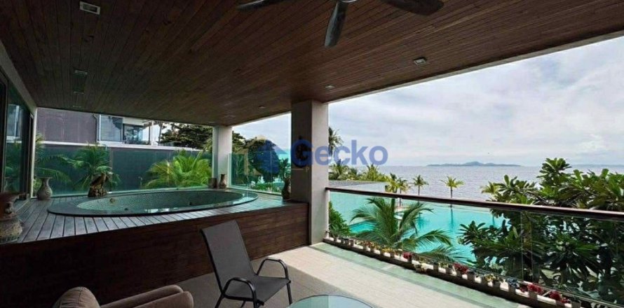 Condo in Pattaya, Thailand, 3 bedrooms  № 195825