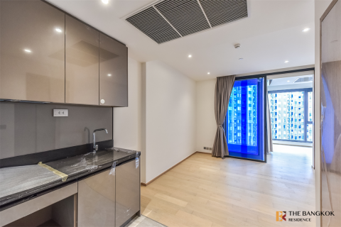 Condo in Bangkok, Thailand, 1 bedroom  № 184894 - photo 10