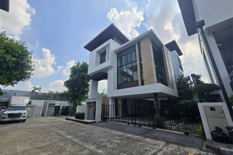 บ้านในกรุงเทพฯ, ประเทศไทย 4 ห้องนอน № 190253
