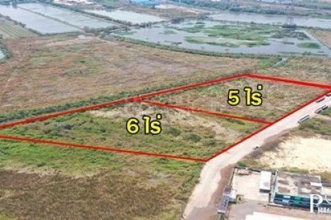 Terrain à Samut Sakhon, Thaïlande 62287500 m2 № 161824