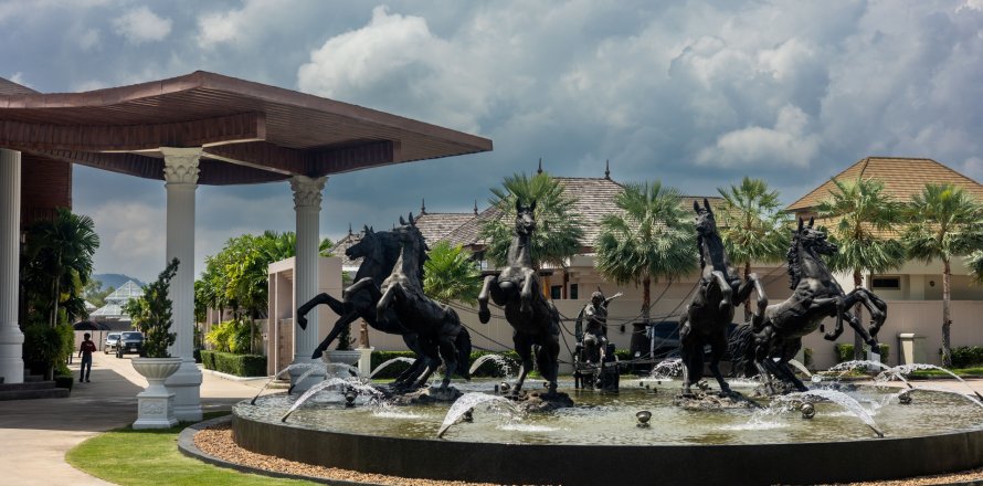 Villa in Phuket, Thailand 3 bedrooms № 161823