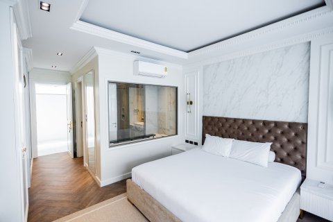 Villa in Phuket, Thailand 3 bedrooms № 161823 - photo 19