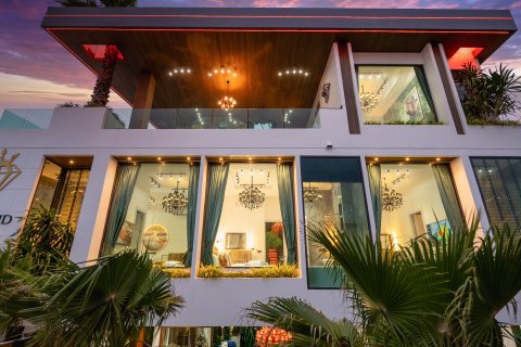 Вилла в Паттайе, Таиланд с 10 спальнями  № 164249 - фото 3