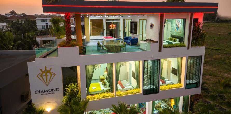 Вилла в Паттайе, Таиланд с 10 спальнями  № 164249