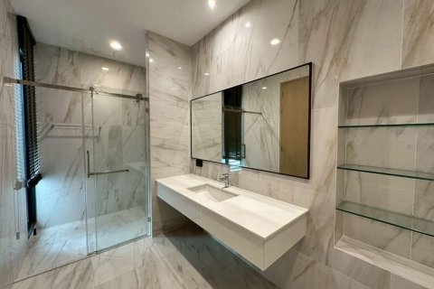 House in Bangkok, Thailand 3 bedrooms № 164247 - photo 9