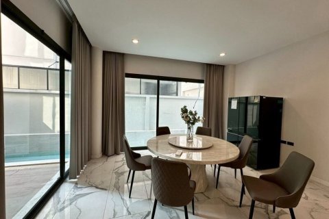 House in Bangkok, Thailand 3 bedrooms № 164247 - photo 3