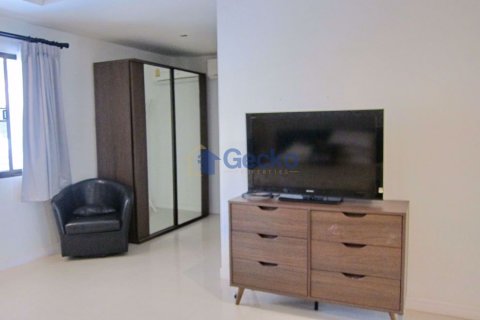 House in Pattaya, Thailand 3 bedrooms № 197168 - photo 12