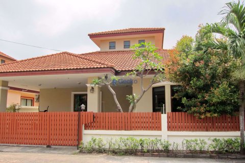 House in Pattaya, Thailand 3 bedrooms № 197168 - photo 22