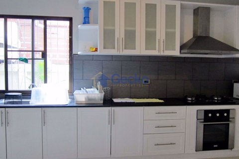 House in Pattaya, Thailand 3 bedrooms № 197168 - photo 8