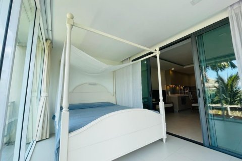 Condo in Phuket, Thailand, 2 bedrooms  № 173447 - photo 19