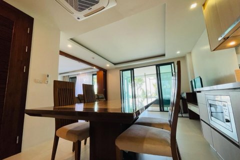 Condo in Phuket, Thailand, 2 bedrooms  № 173447 - photo 24