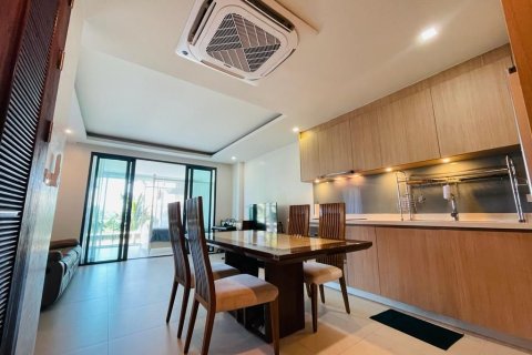 Condo in Phuket, Thailand, 2 bedrooms  № 173447 - photo 20