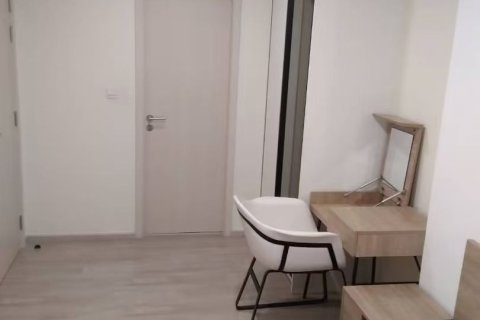 Studio dans le Condo à Din Daeng, Bangkok, Thaïlande  № 173443 - photo 6