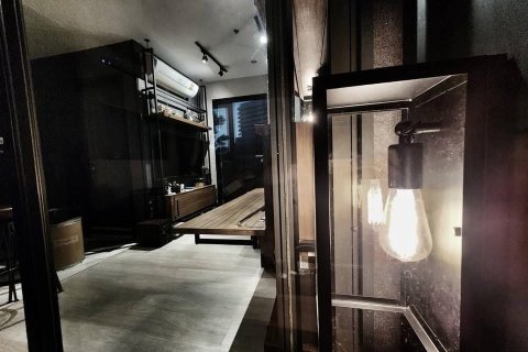 Studio dans le Condo à Pathum Wan, Bangkok, Thaïlande  № 173448 - photo 3