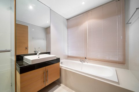 Condo à Khlong Toei, Bangkok, Thaïlande, 2 chambres  № 173444 - photo 9