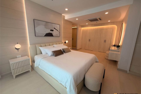 Condo in Bangkok, Thailand, 3 bedrooms № 234060 - photo 10