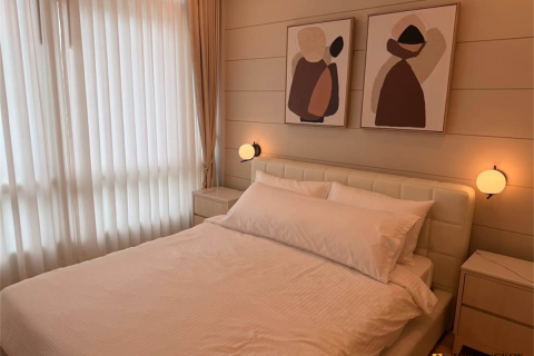Condo in Bangkok, Thailand, 3 bedrooms № 234060 - photo 9