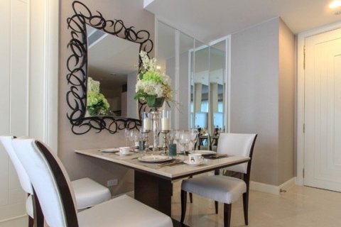 Кондоминиум с 2 спальнями в Патхум Ване, Бангкок, Таиланд № 133873 - фото 4