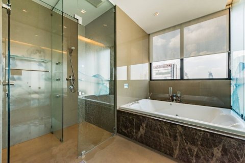 Condo in Bang Rak, Bangkok, Thailand, 2 bedrooms  № 133872 - photo 7