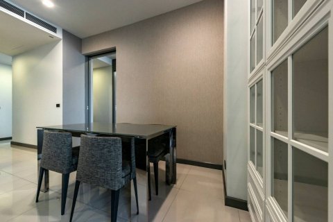 Condo in Bang Rak, Bangkok, Thailand, 2 bedrooms  № 133872 - photo 4