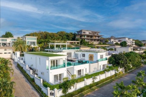 Вилла в Паттайе, Таиланд с 7 спальнями  № 133870 - фото 1