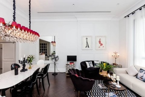 Кондоминиум с 2 спальнями в Патхум Ване, Бангкок, Таиланд № 133869 - фото 1