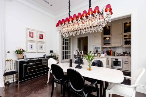 Кондоминиум с 2 спальнями в Патхум Ване, Бангкок, Таиланд № 133869 - фото 2